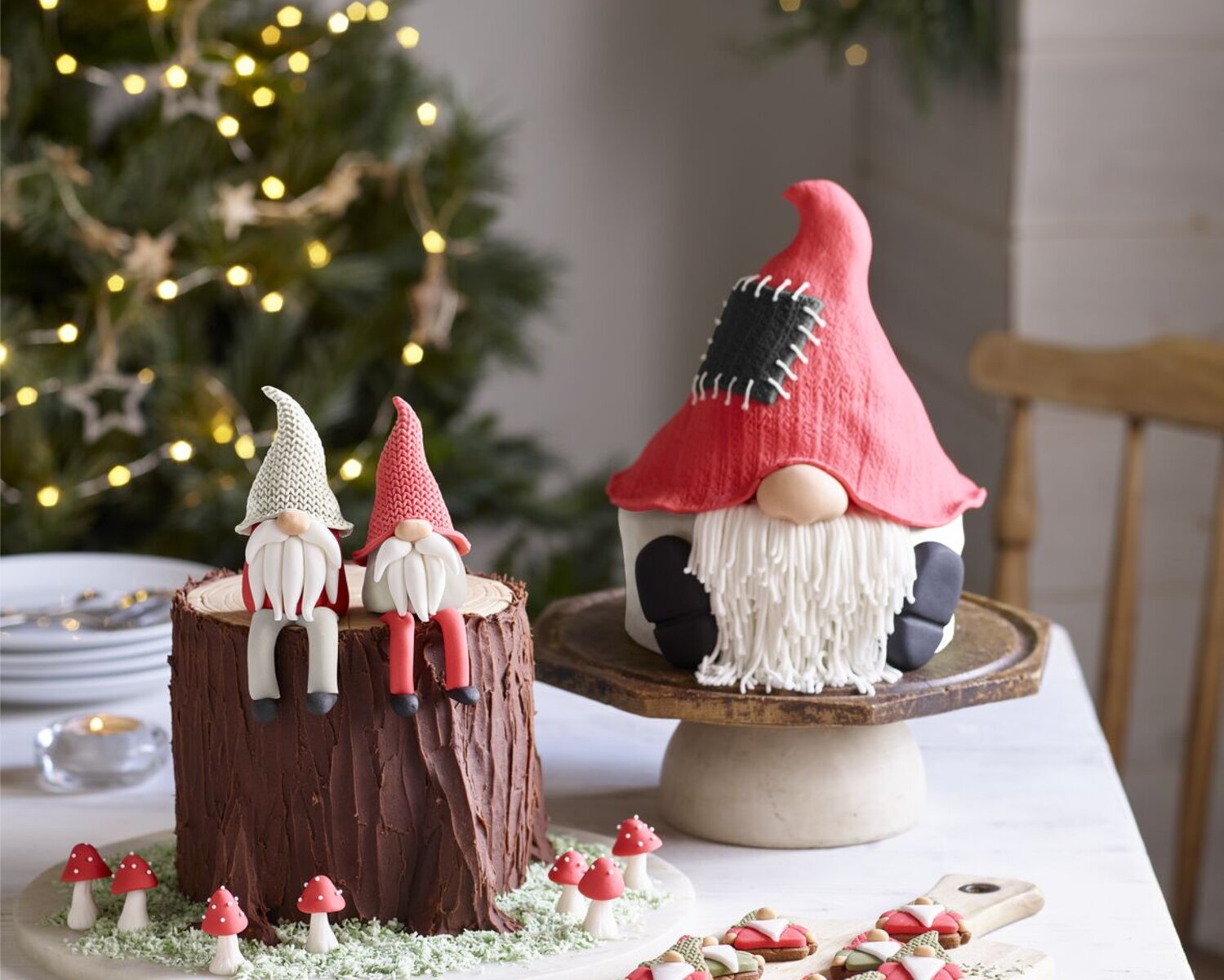 Christmas Gonk Cakes and mini Christmas Gonks