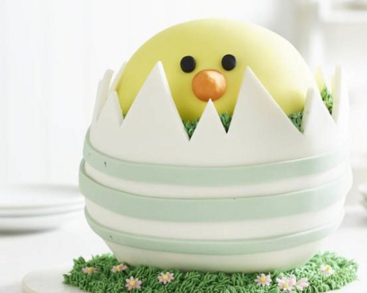 Crackin’ Easter Chick Cake