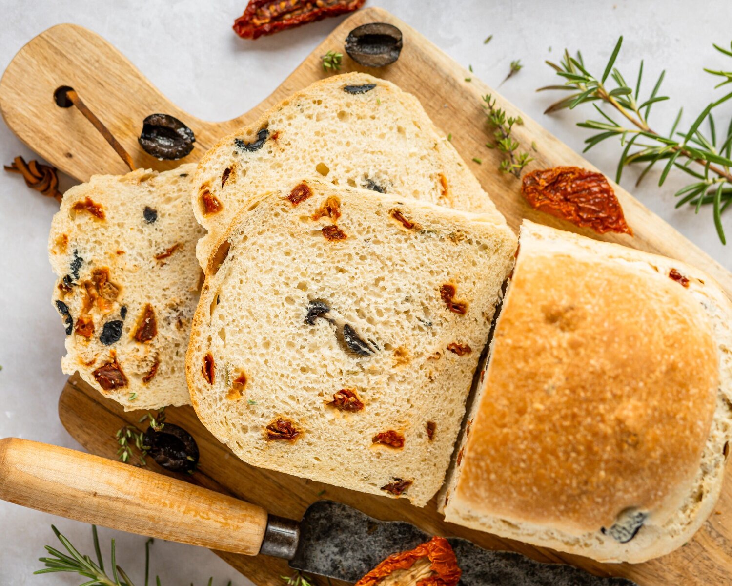Homemade breadmaking made easy with a bread maker 
