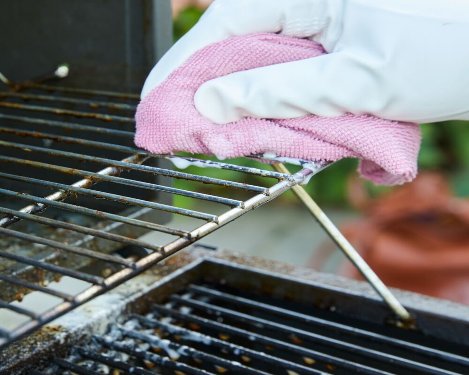 how to clean a bbq