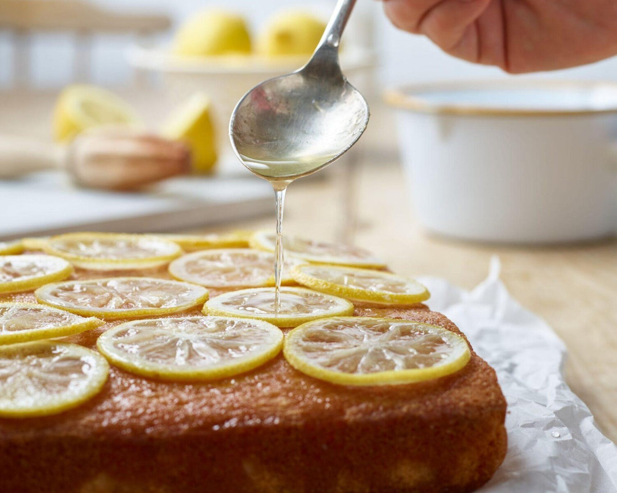 Lemon Drizzle Traybake