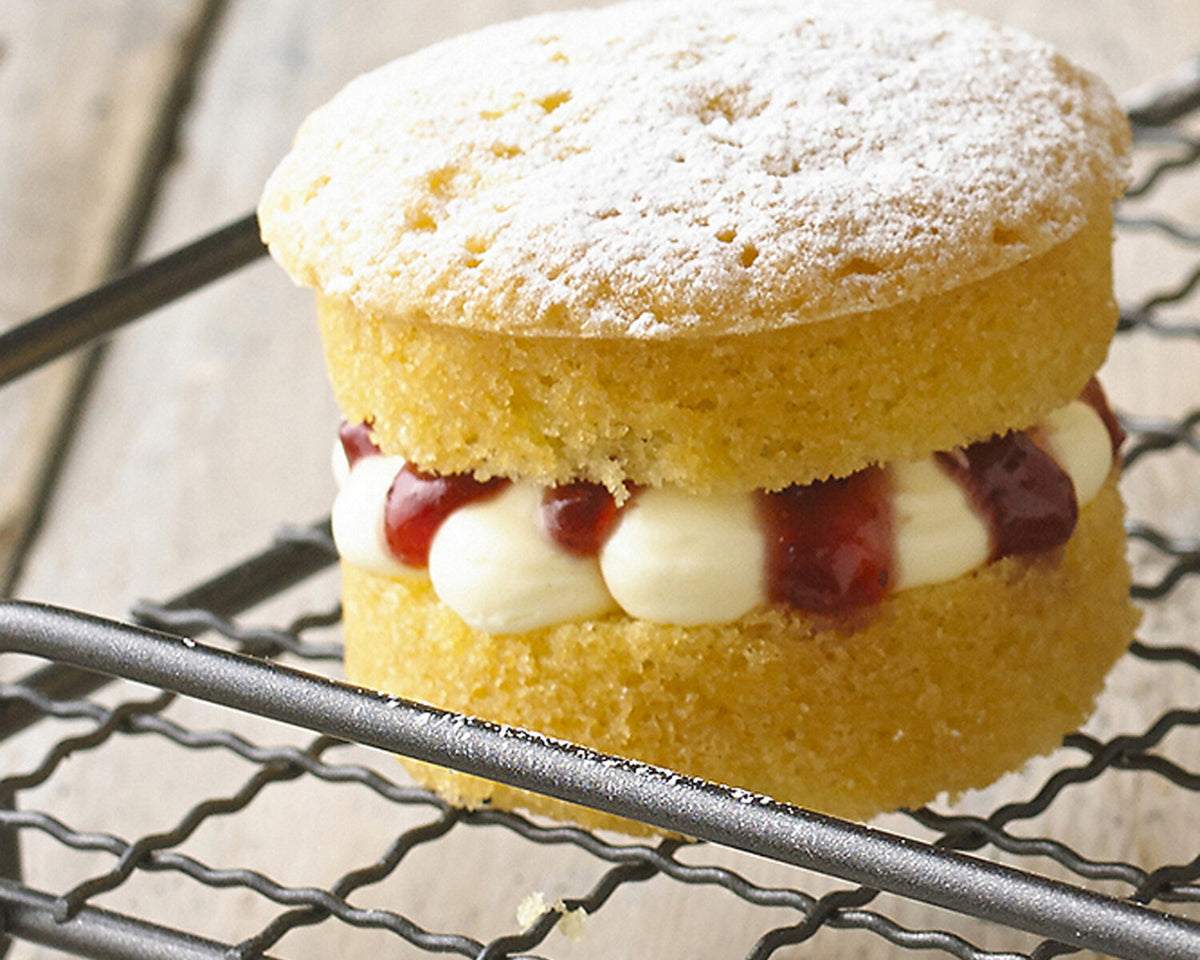 Mini Victoria Sponge Cakes