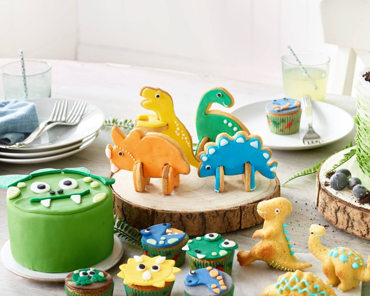Dinosaur Cake Party