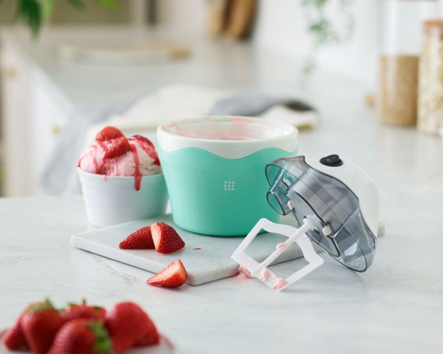 Making your own ice cream with Lakeland mini digital ice cream maker using strawberries.