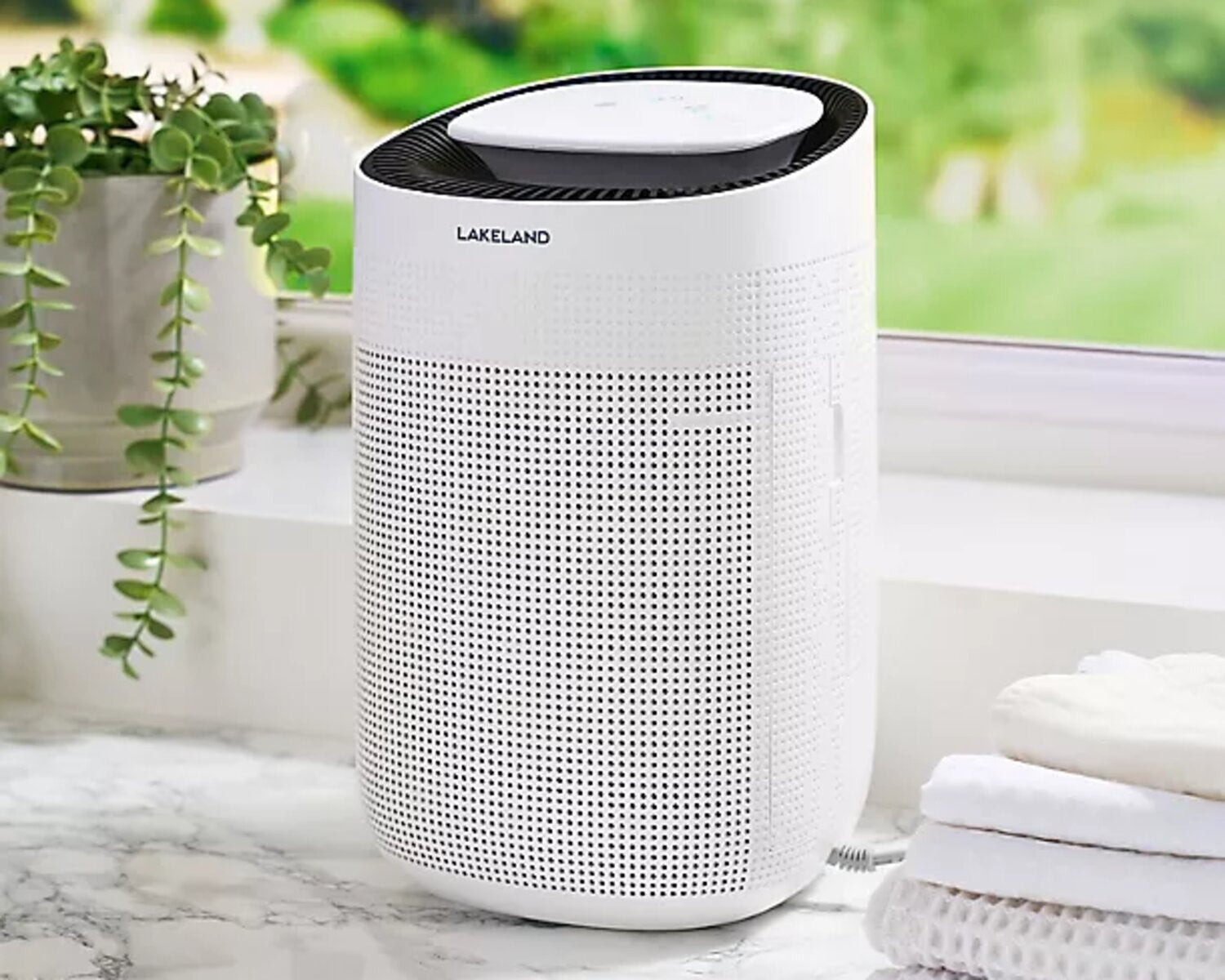 A Guide to Air Treatment: The Best Air Purifiers and Dehumidifiers for Every UK Home