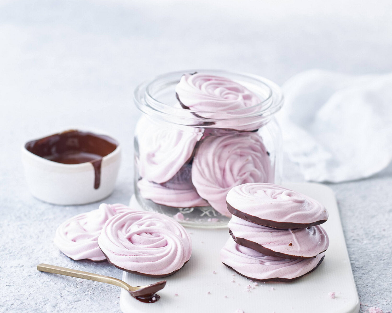 Valentine’s Dipped Meringue Swirls